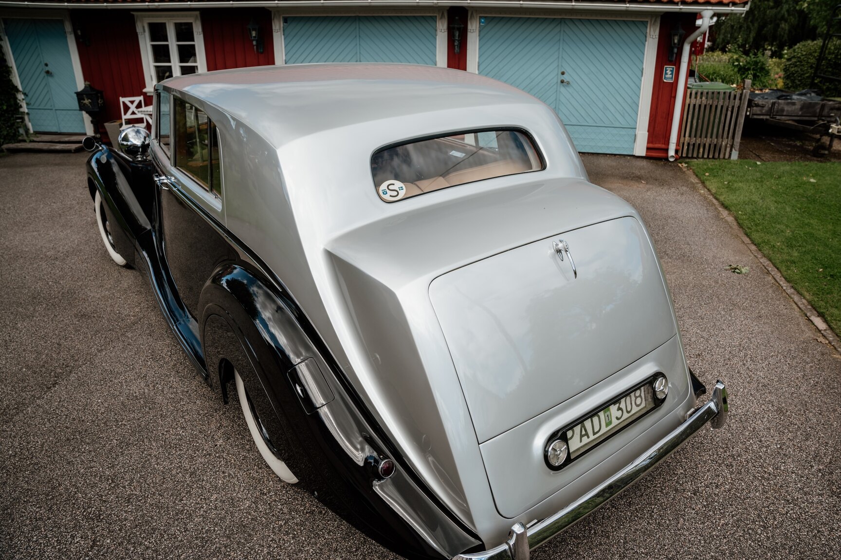 Exterior image of 1949 Rolls Royce Silver Wraith
