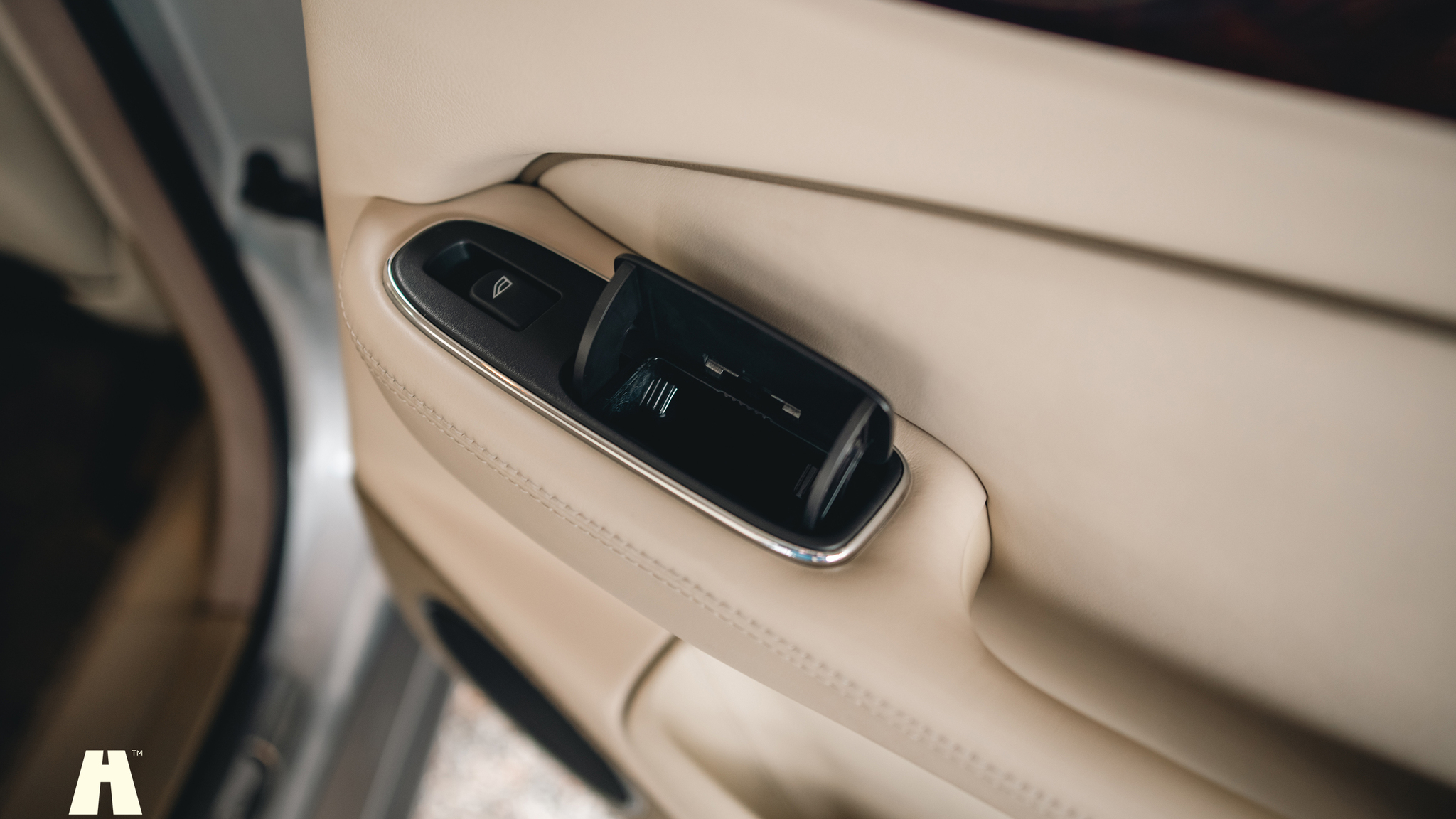 Innenraumfoto von 2003 Jaguar XJ Super V8