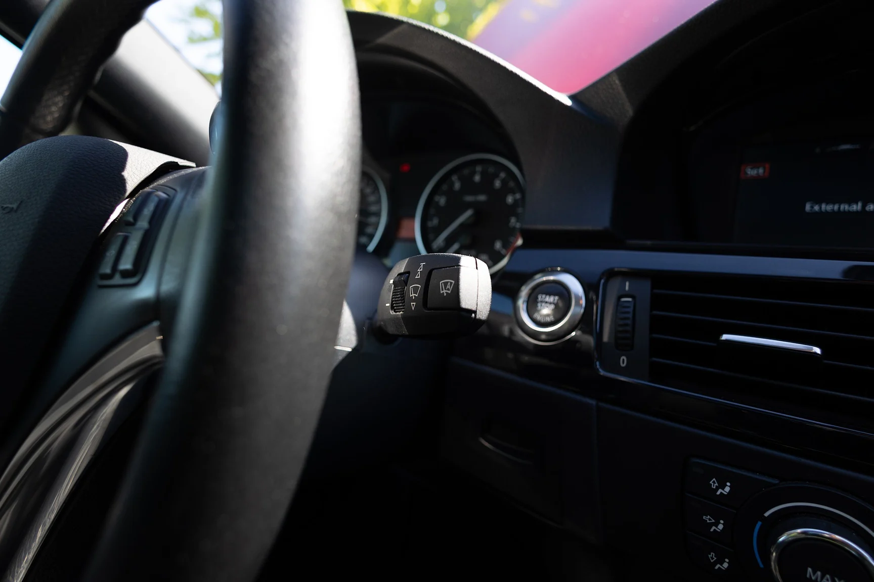 Interior image of 2007 BMW 335i Coupé (28)