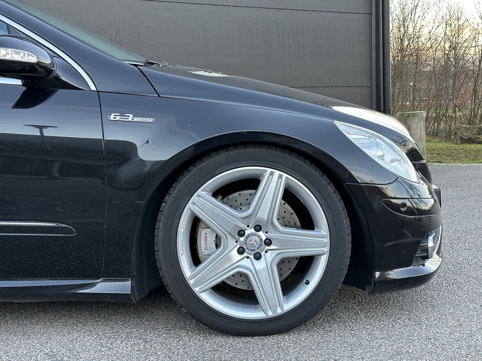 Exteriörbild på 2007 Mercedes-Benz R63 AMG