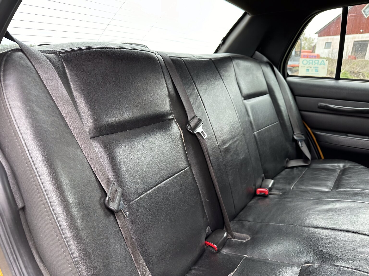 Innenraumfoto von 2011 Ford Crown Victoria New York Cab (39)