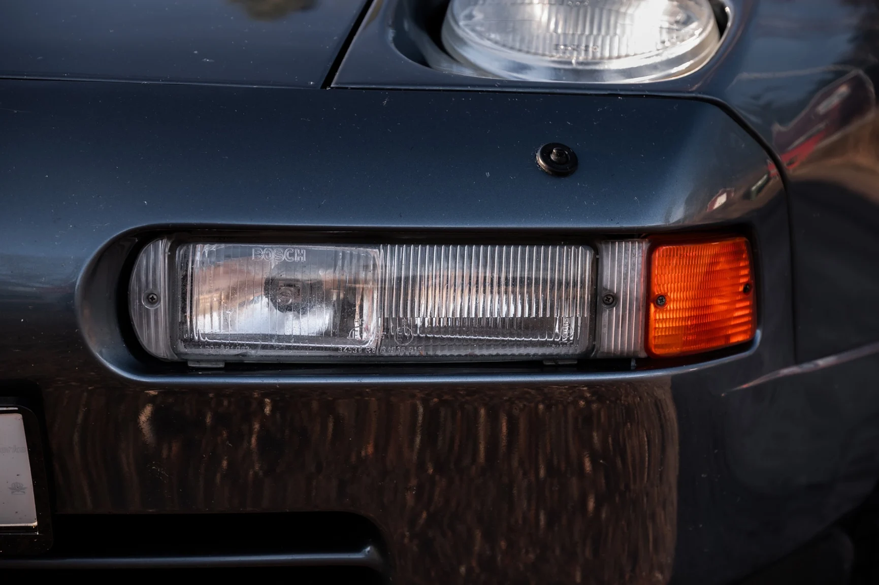 Exteriörbild på 1988 Porsche 928 S4 (14)