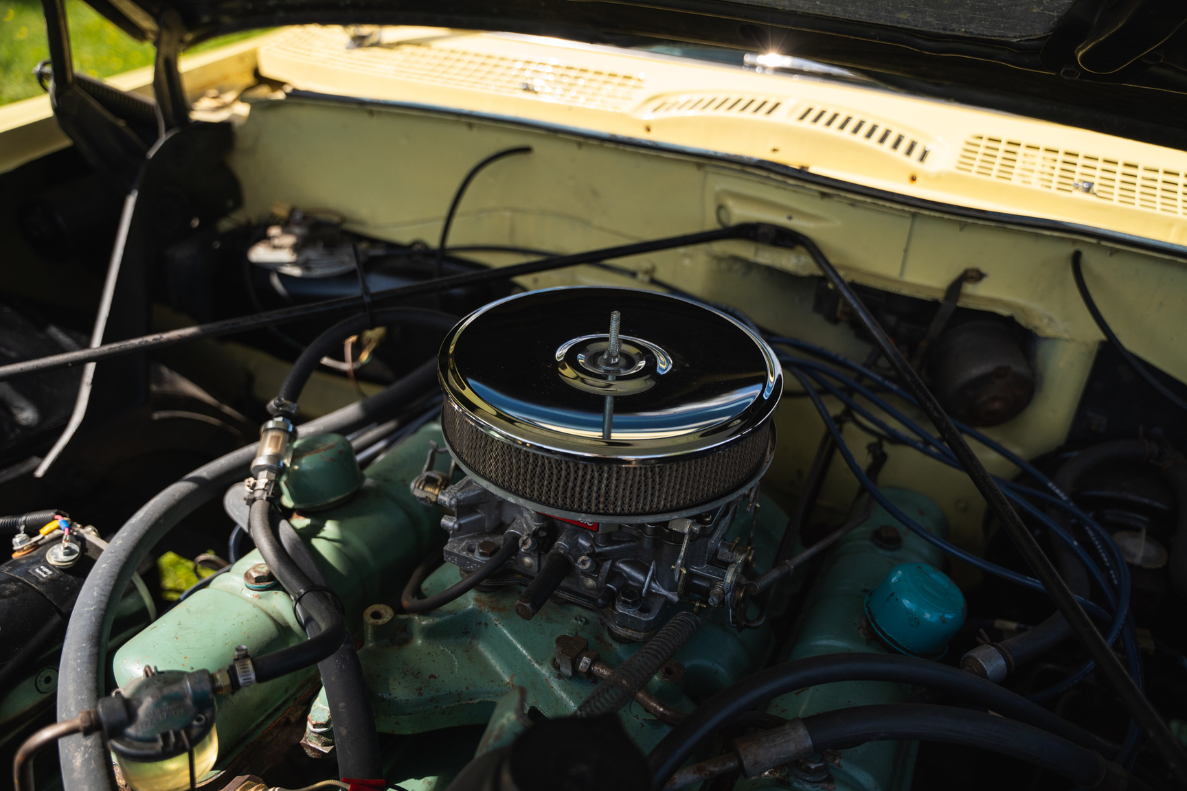 Image of 1961 Buick Electra 225 cab mechanics