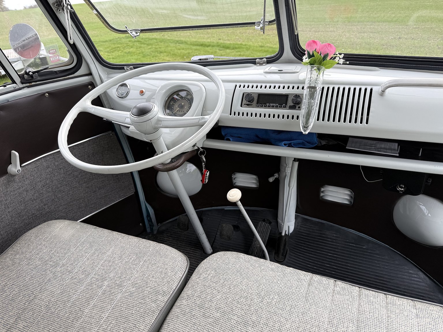 Interior image of 1967 Volkswagen T1 Kleinbus