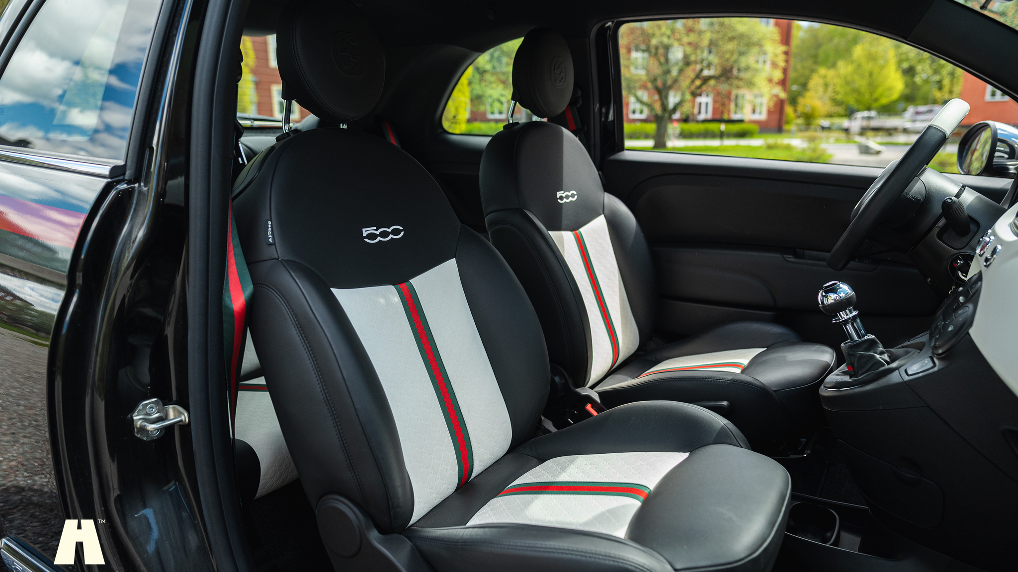 Interior image of 2012 FIAT 500 GUCCI