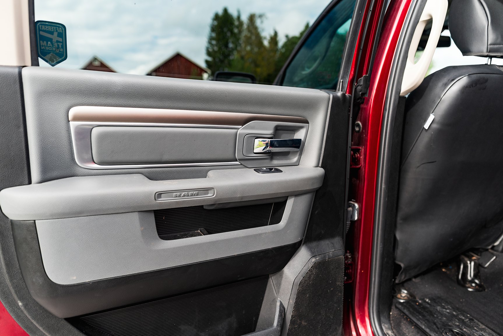 Interior image of 2019 Dodge Ram 1500 Classic Crew Cab 5.7 V8 HEMI 