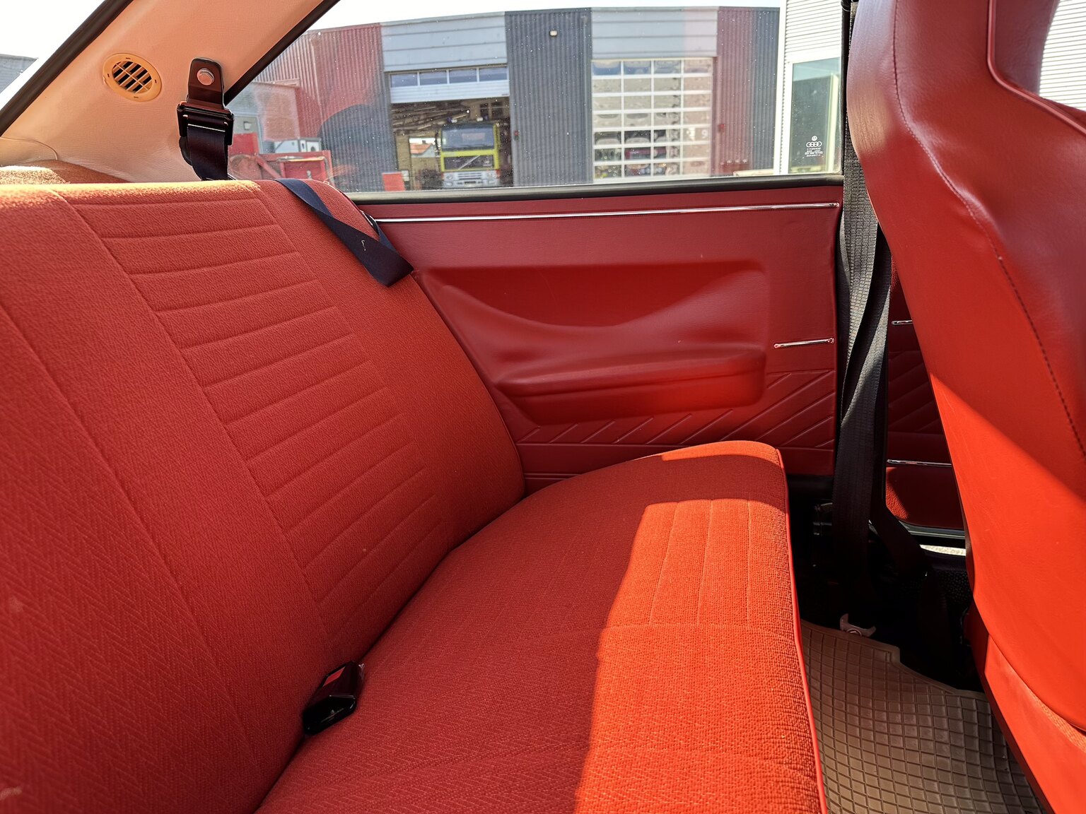 Interiörbild 1974 Volkswagen Passat Two Door