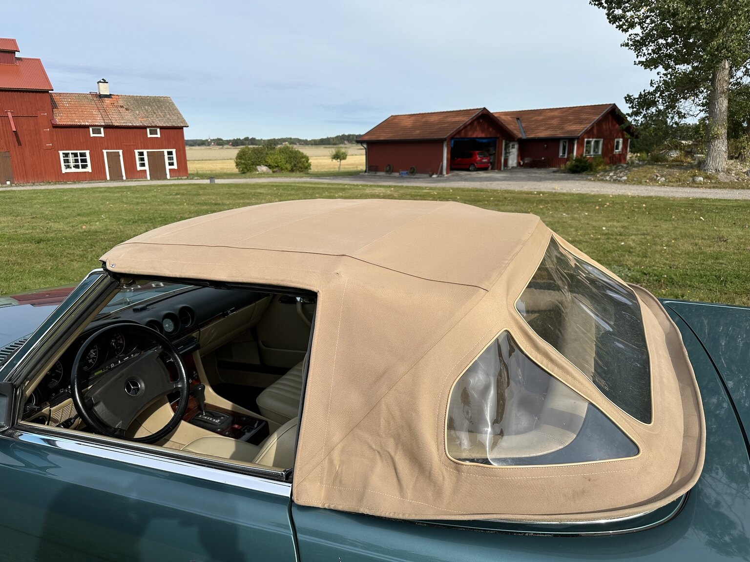 Exteriörbild på 1985 Mercedes-Benz 380 SL