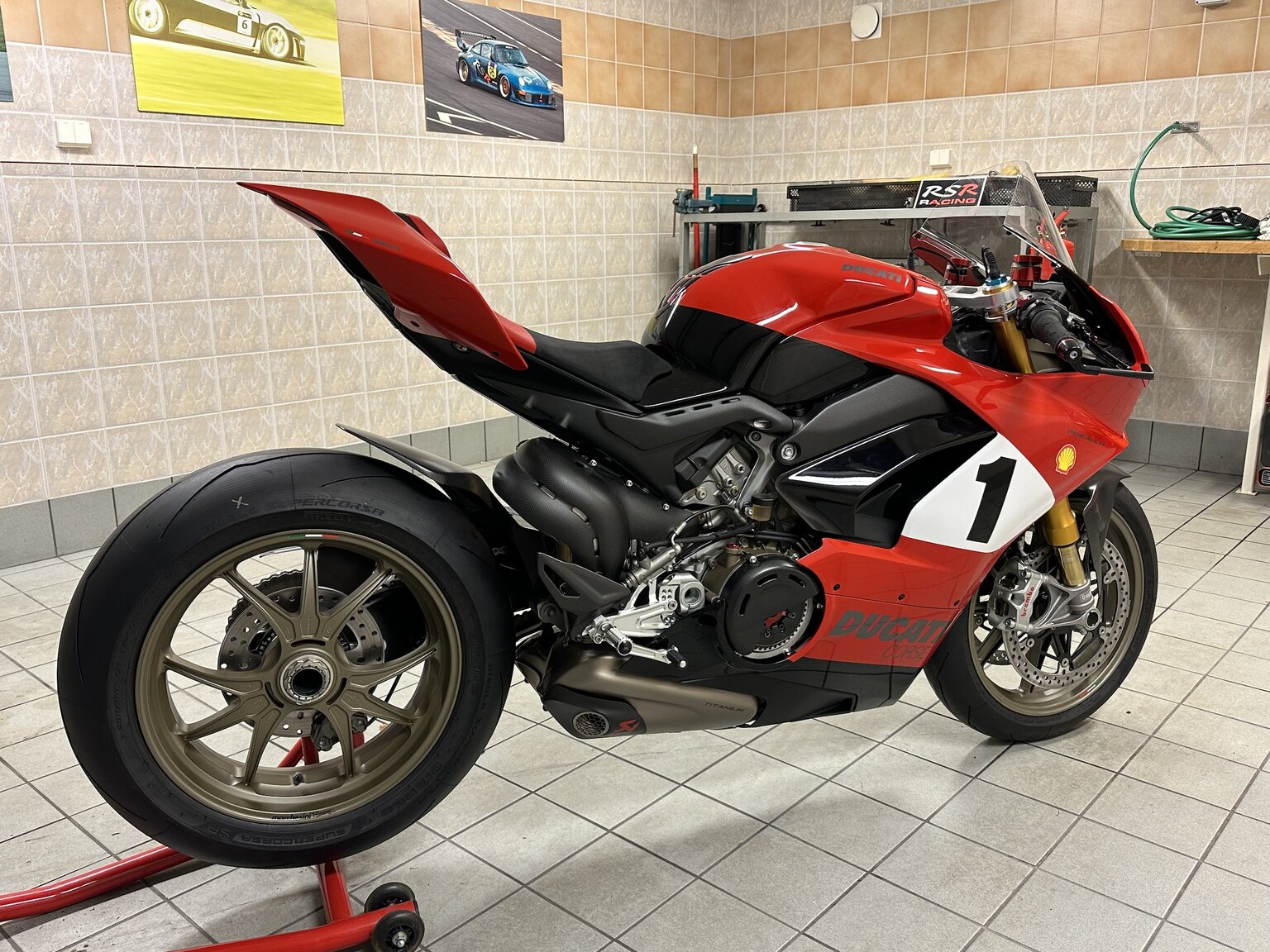 Aussenfoto 2020 Ducati Panigale V4 25° Anniversario (5)