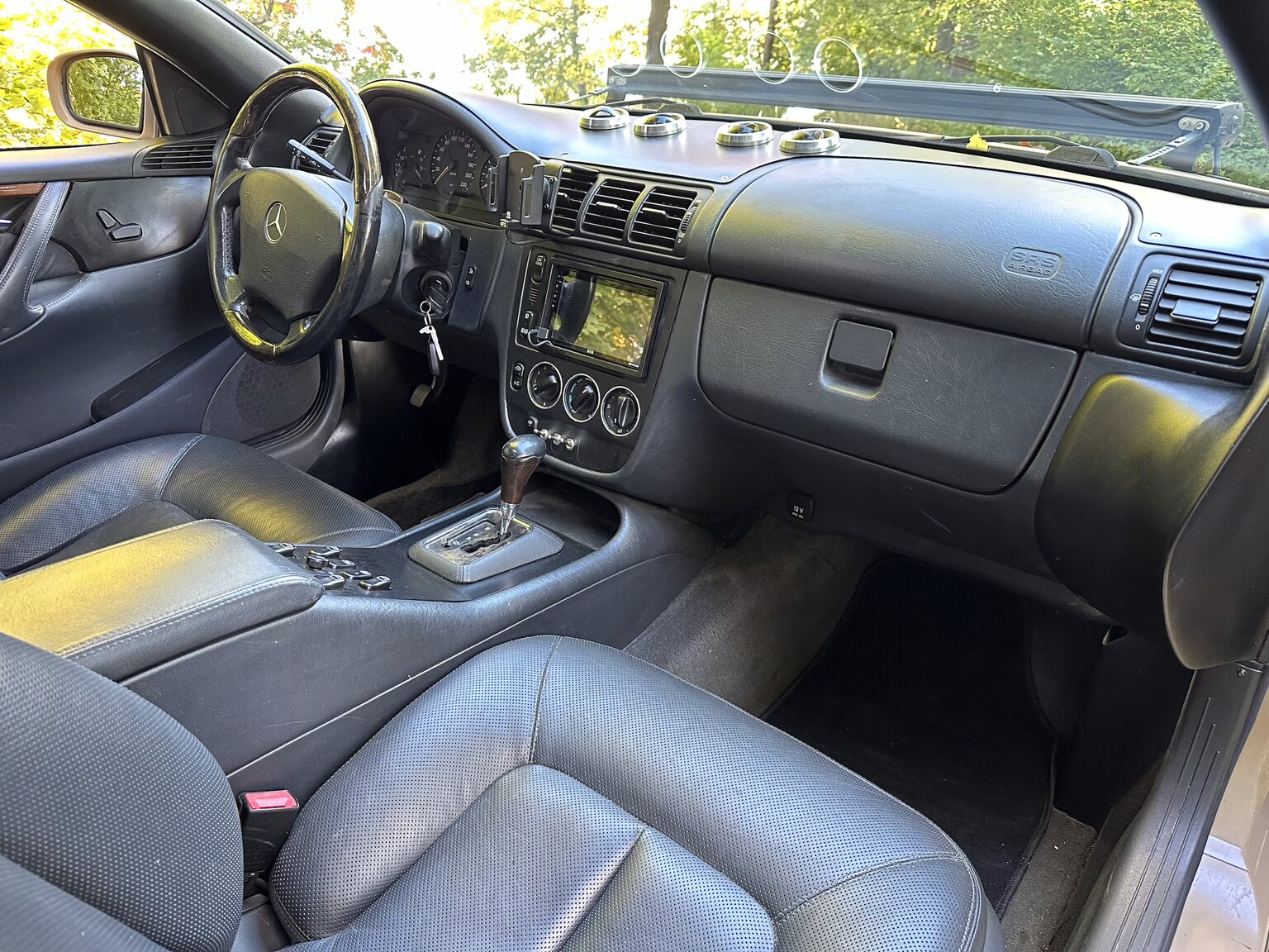 Interior image of 2001 Mercedes-Benz CL600/ML 55 AMG