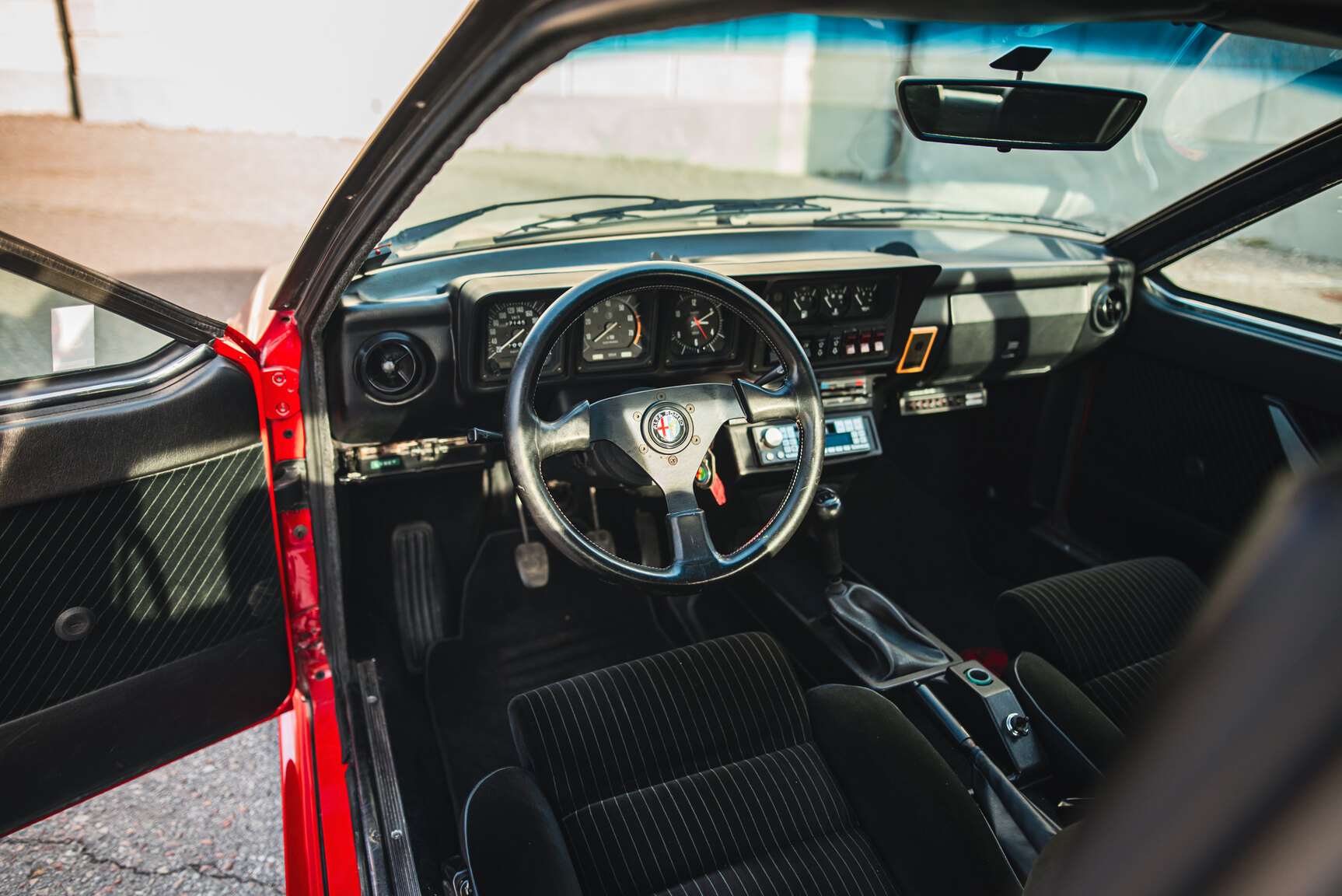 Innenraumfoto von 1984 Alfa Romeo GTV 6 2.5