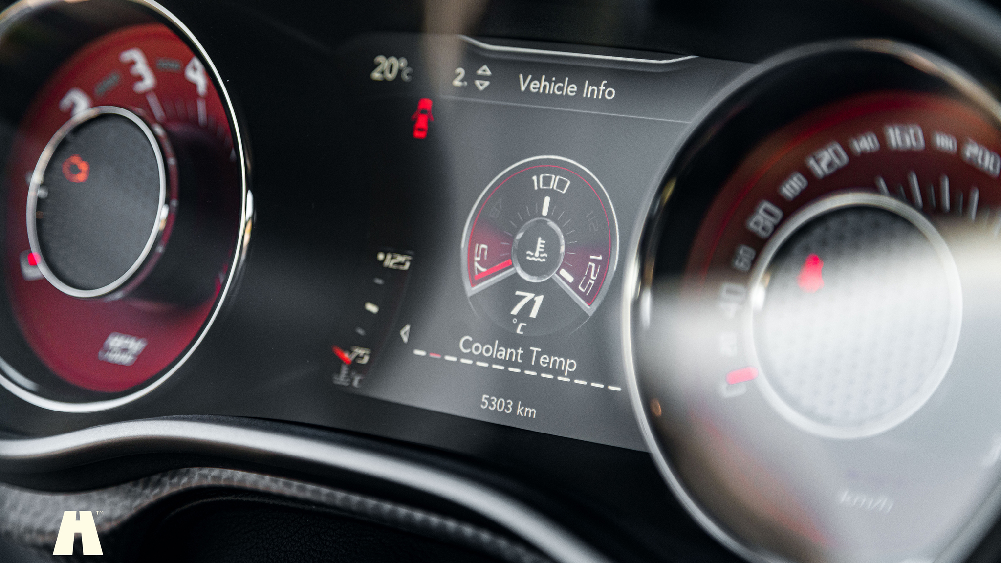 Interiörbild 2018 Dodge Challenger Hellcat