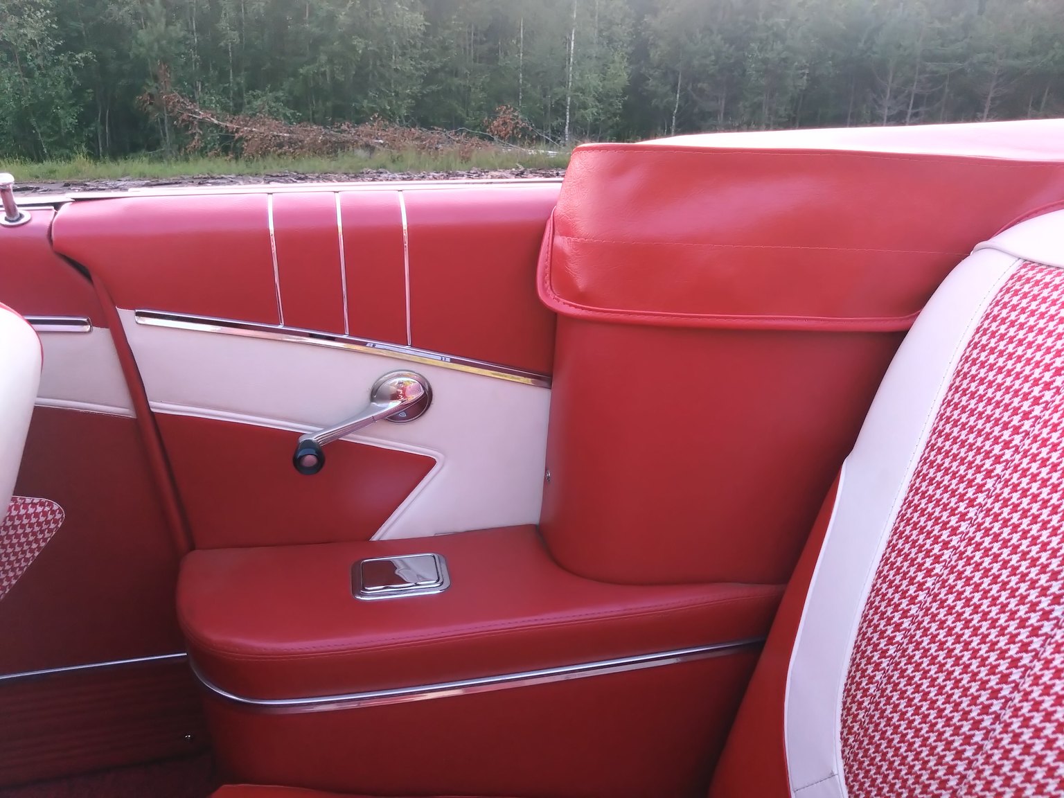 Interior image of 1960 Chevrolet Impala Cabriolet 5.7 V8 Powerglide