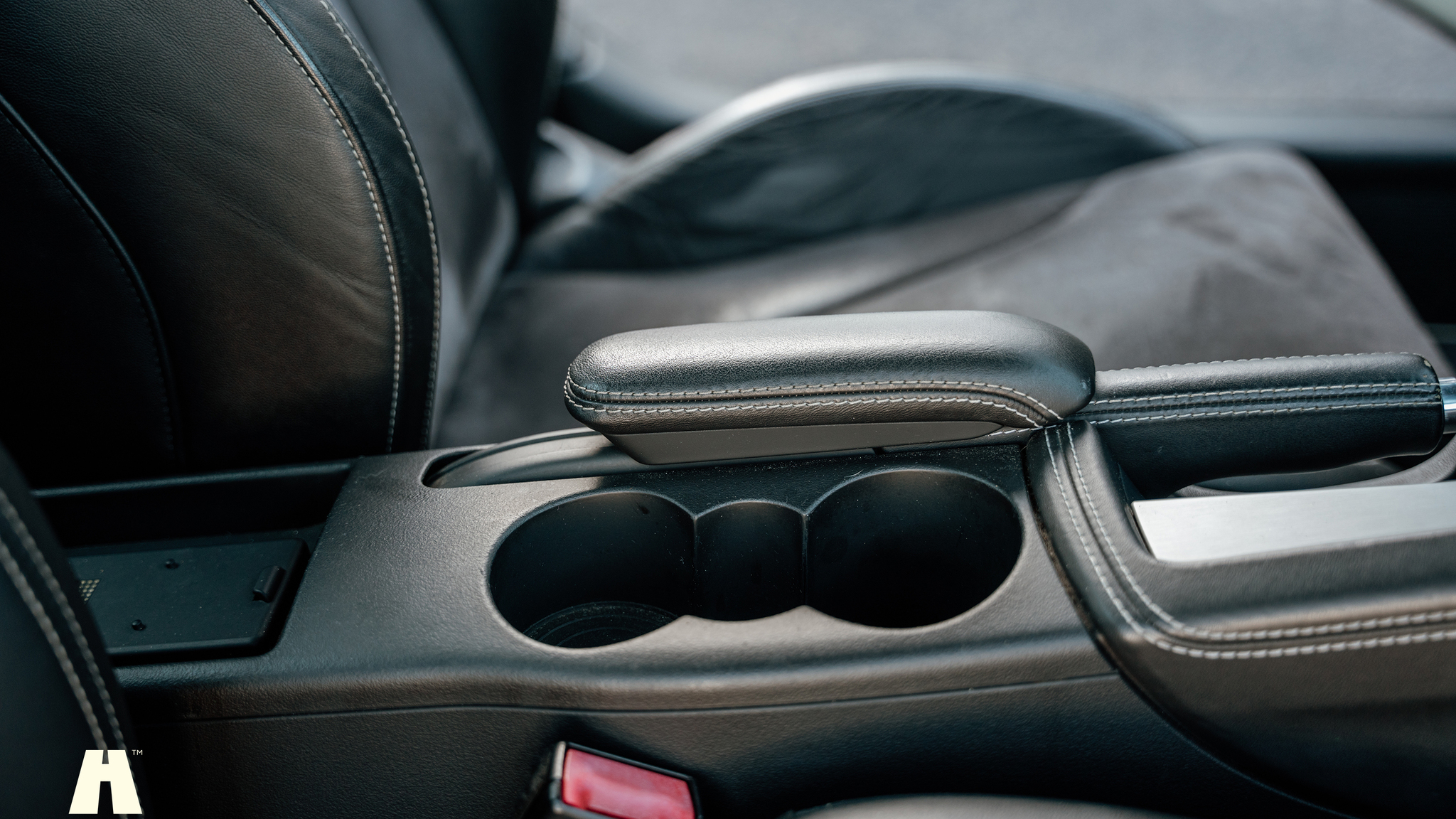 Interior image of 2009 Audi TTS (29)