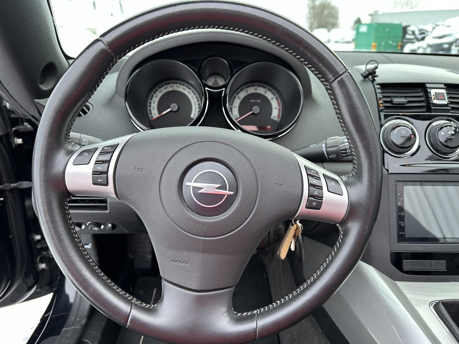 Interiörbild 2007 Opel Roadster GT