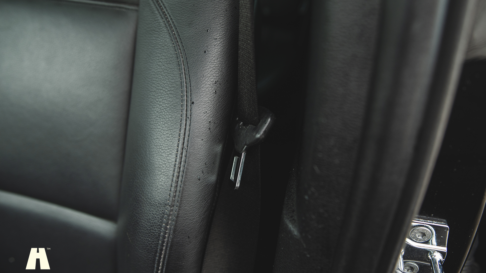 Interior image of 2010 BMW X6 M Ferrita 555HK (33)