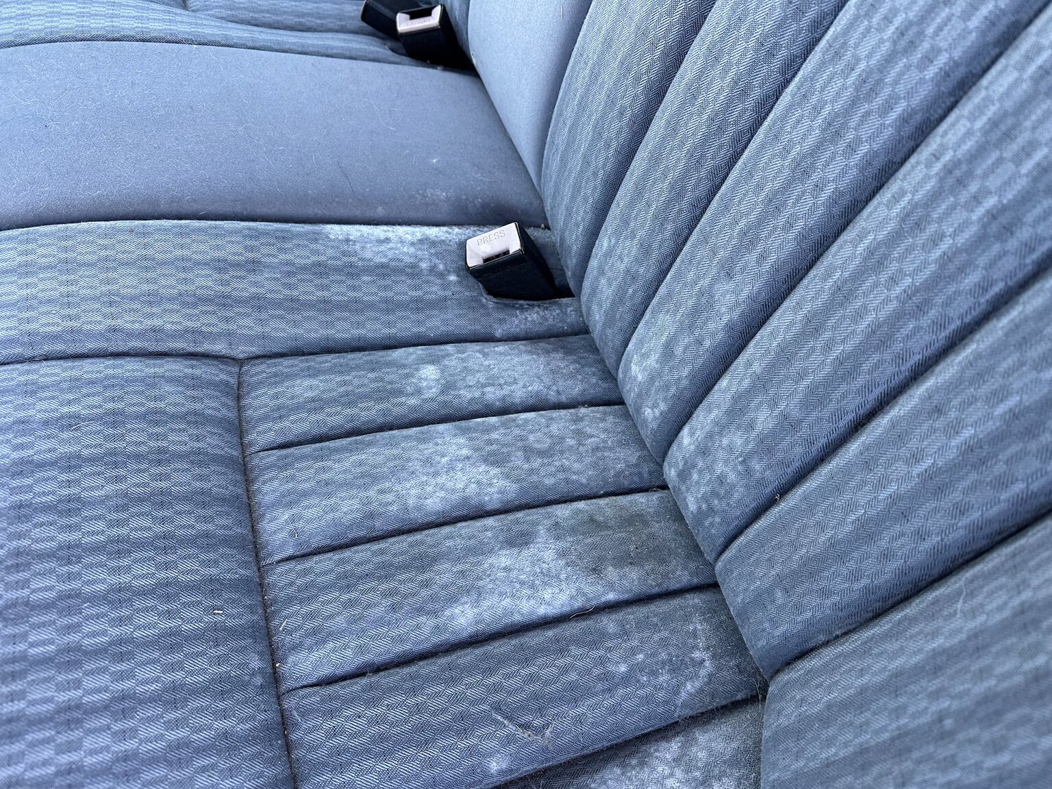 Innenraumfoto von 1990 Mercedes-Benz 200 E