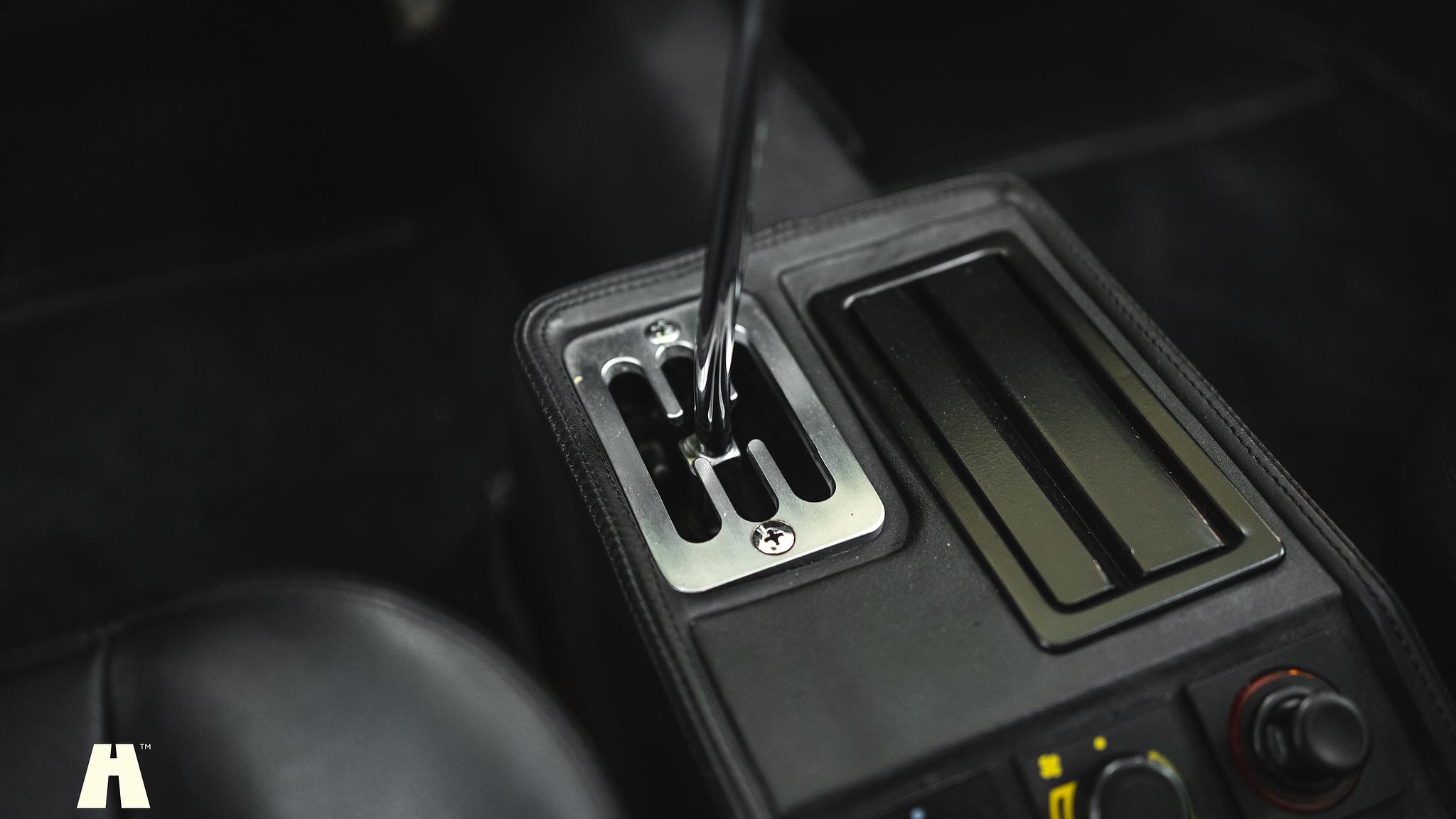 Interiörbild 1986 Ferrari 328 GTB