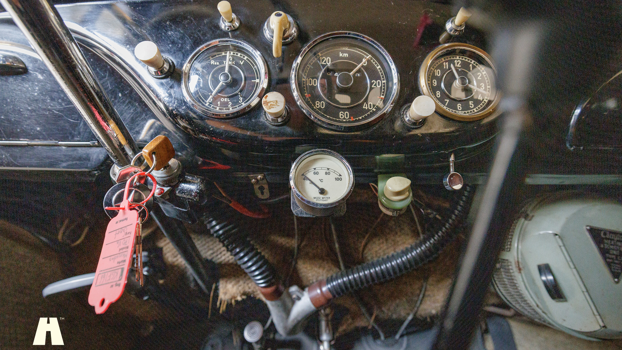 Interior image of 1950 Mercedes Benz 170 va (20)