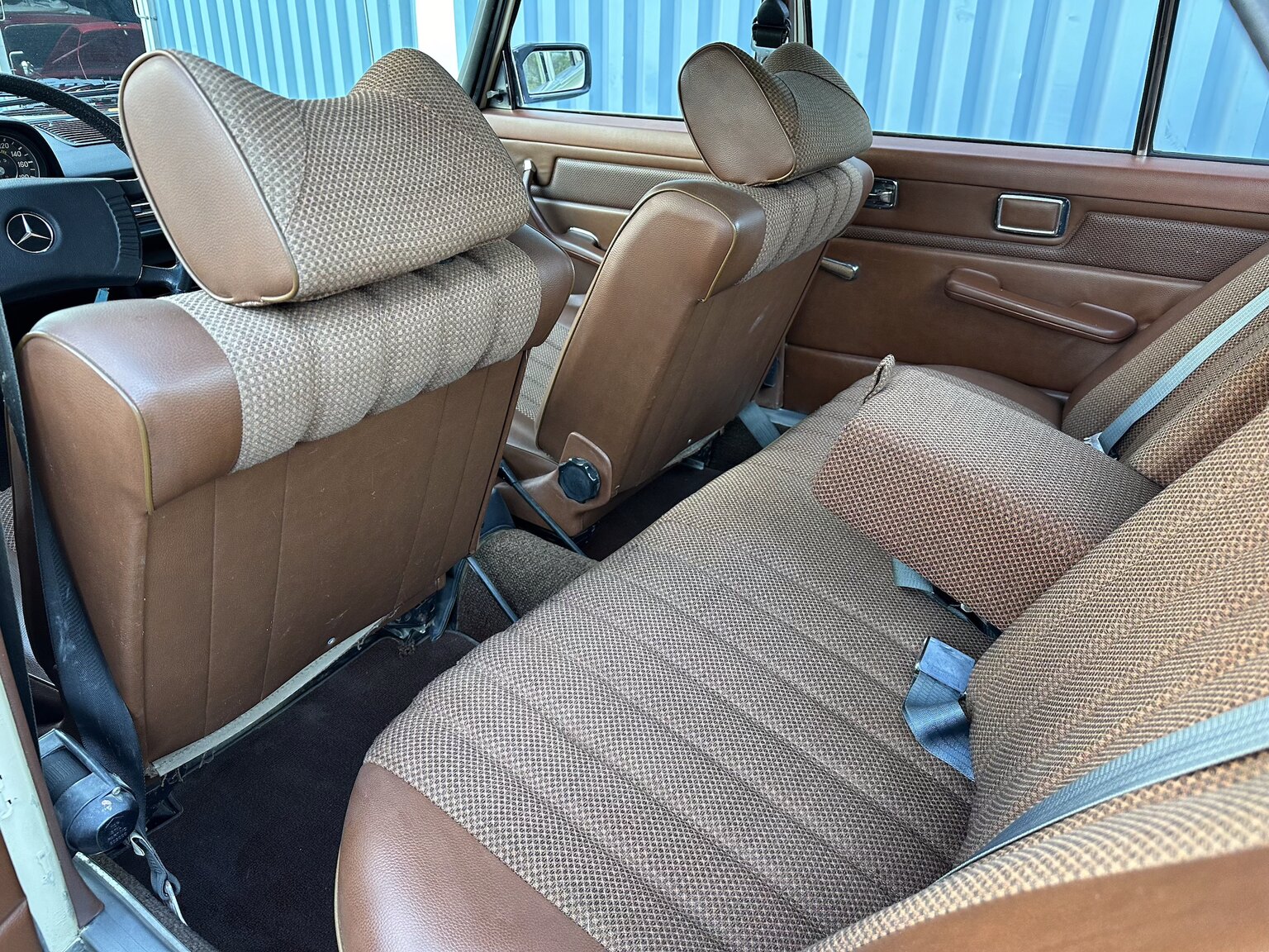 Innenraumfoto von 1974 Mercedes Benz 230.6