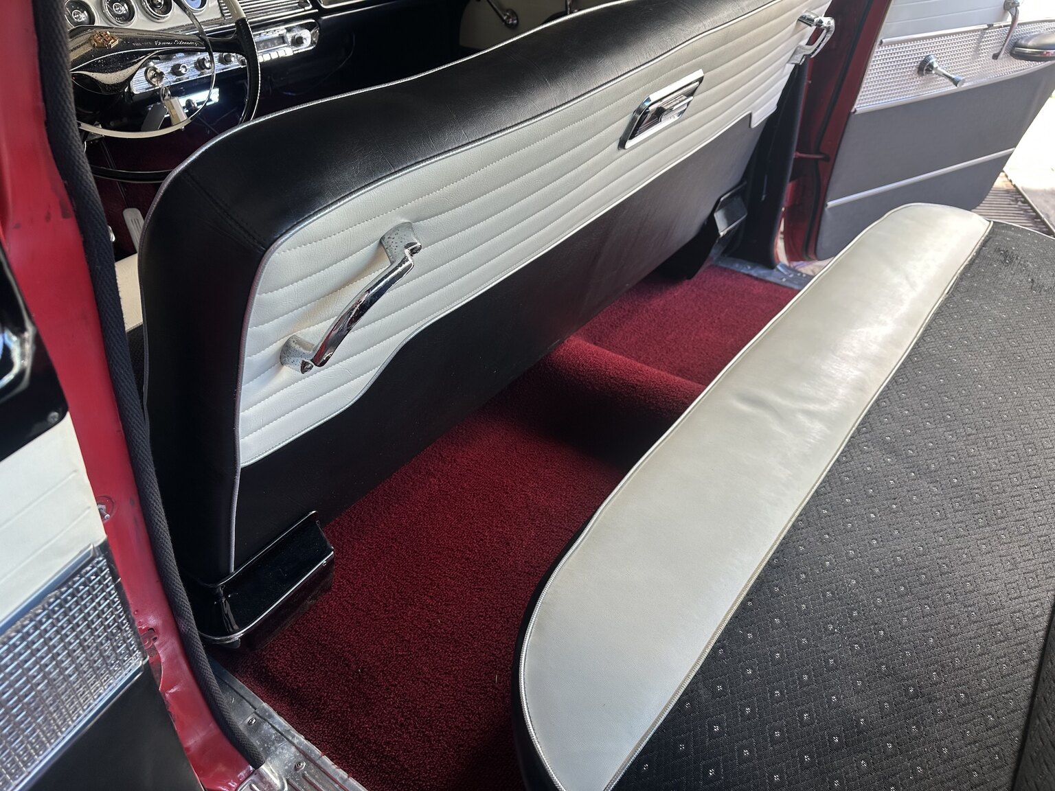 Interiörbild 1955 Dodge Custom Royal Sedan HEMI