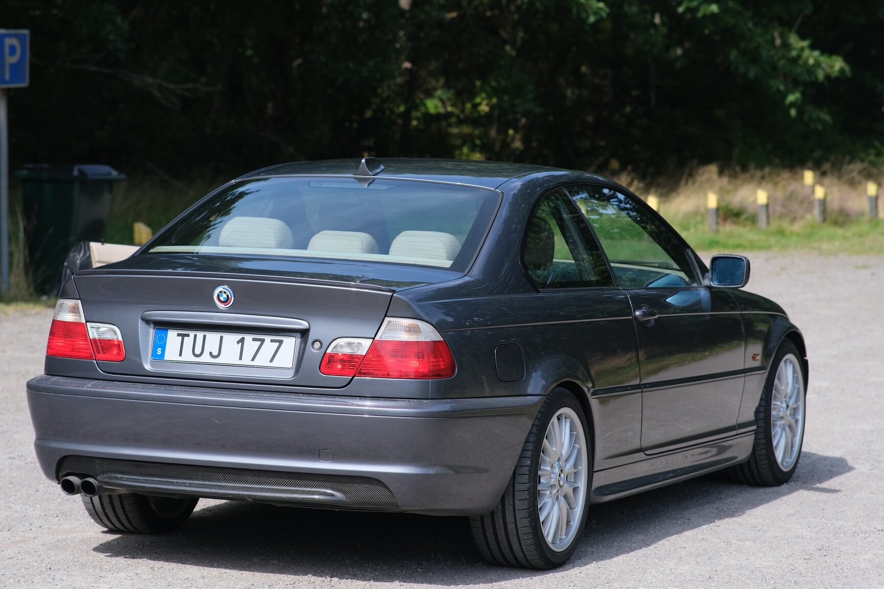 Exteriörbild på 2002  BMW 330Ci 