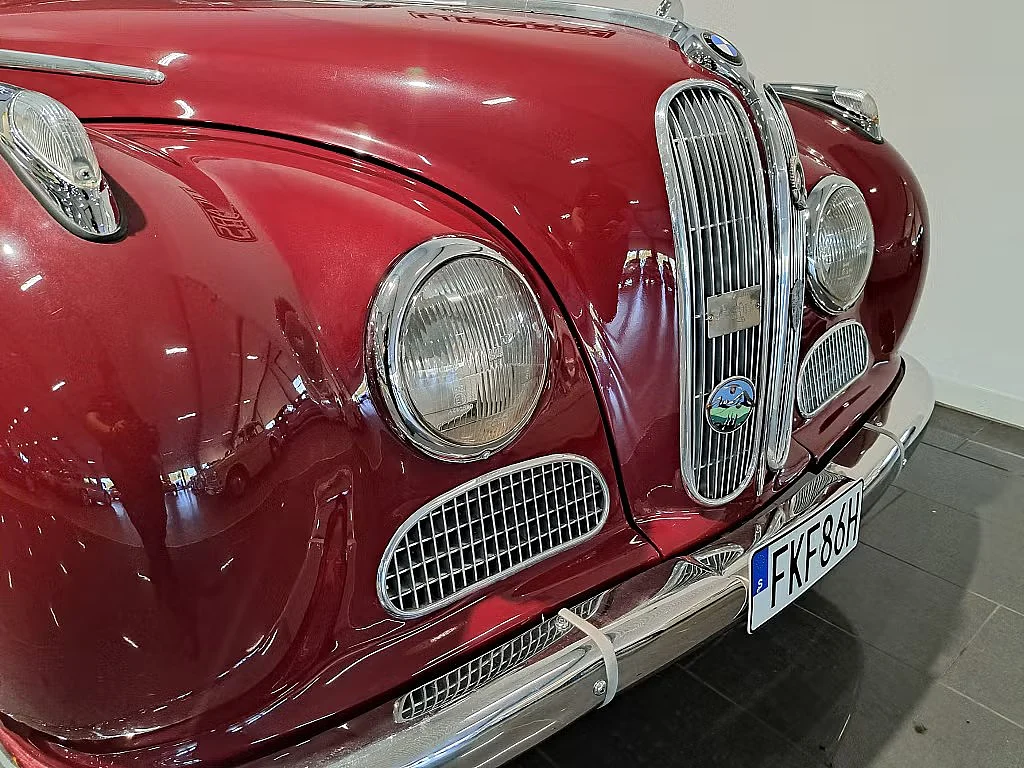 Exteriörbild på 1956 BMW 501/502 Barockängel (6)