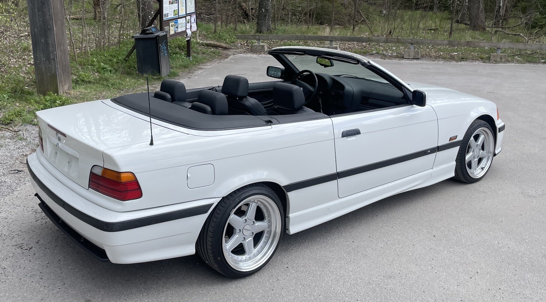 Exterior image of 1995 BMW 328 iA Convertible