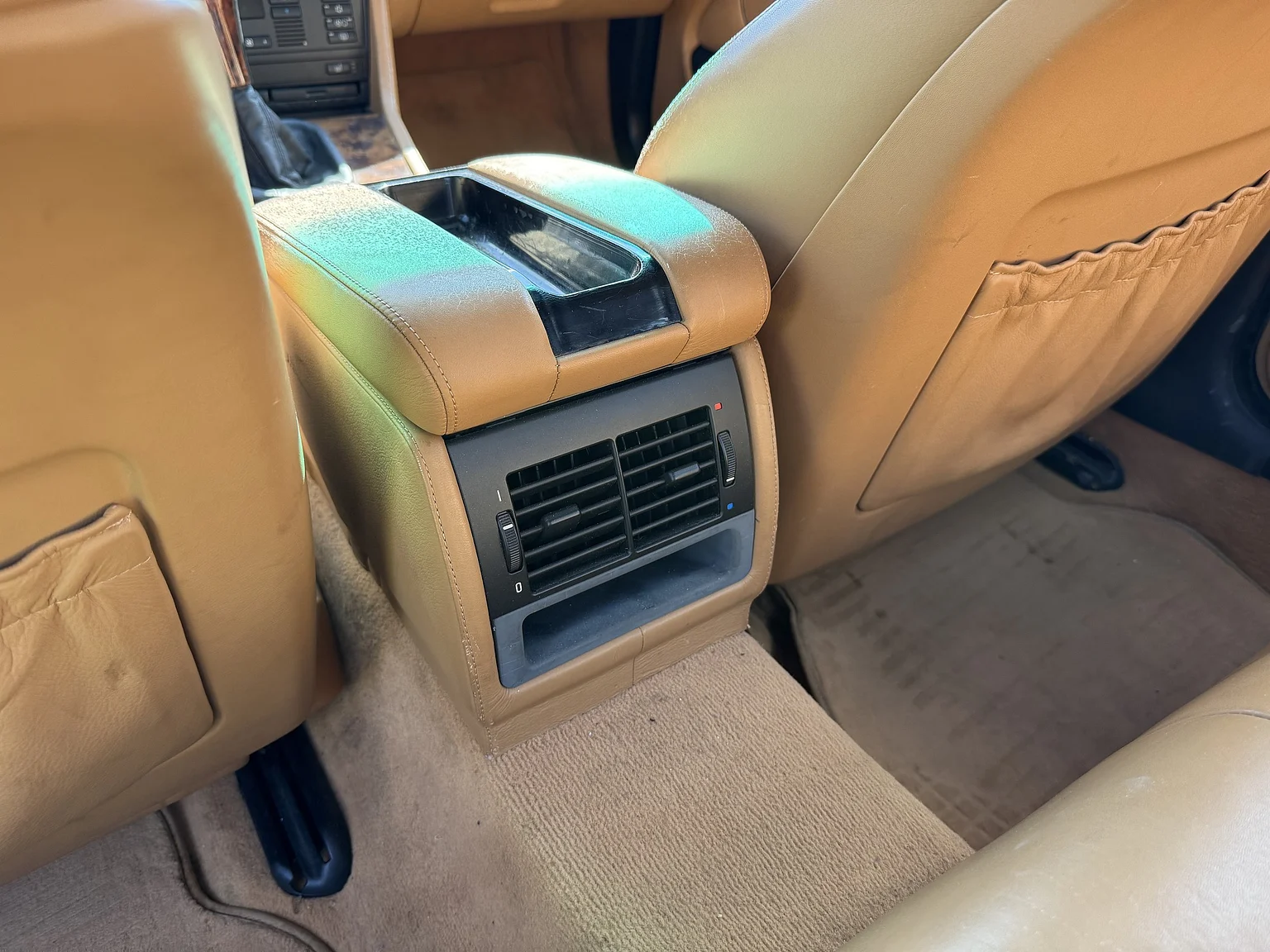 Innenraumfoto von 2001 BMW M5 E39 LCI (38)
