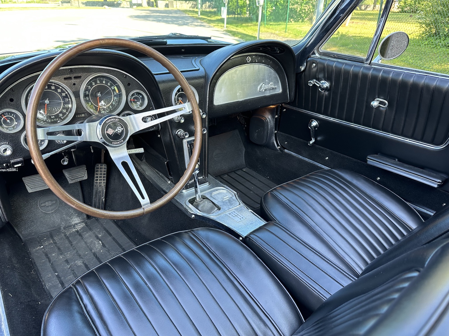 Interiörbild 1964 Corvette C2 Stingray Cabriolet (1)