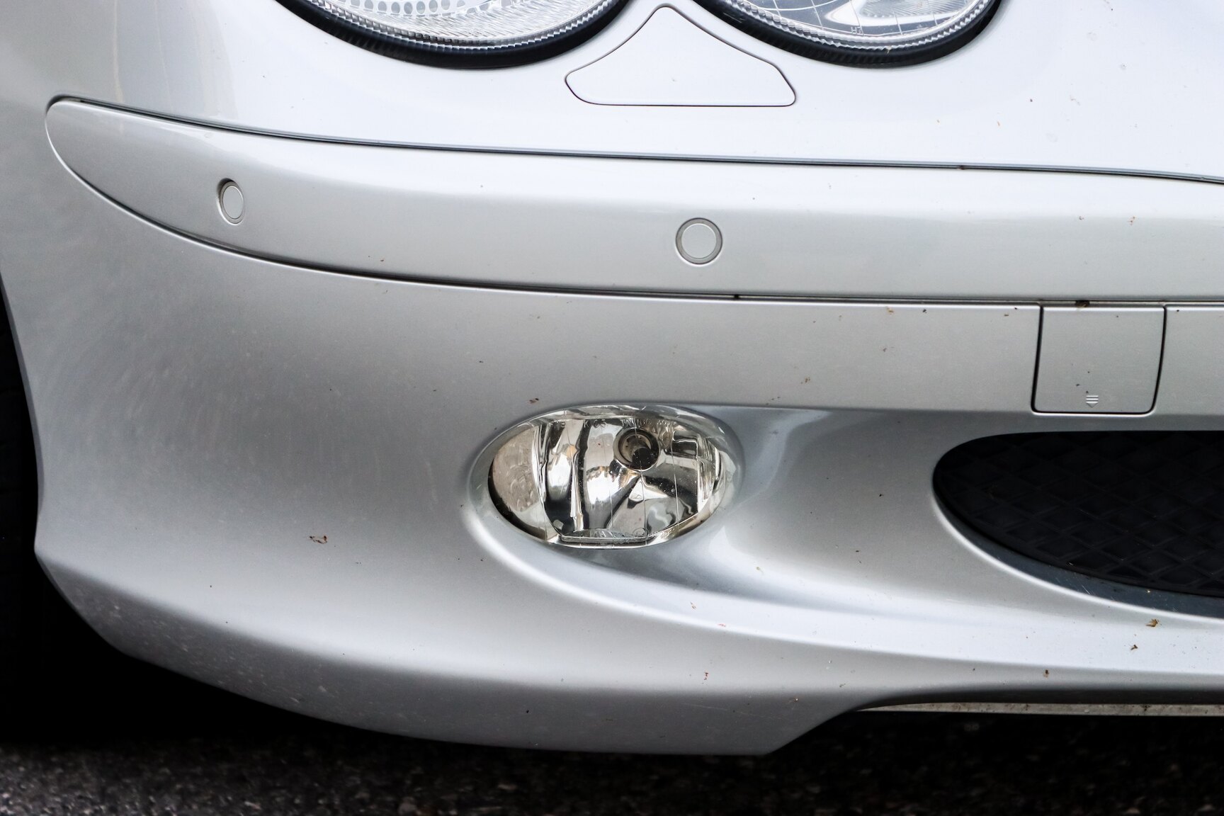 Exterior image of 2006 Mercedes-Benz SL 500