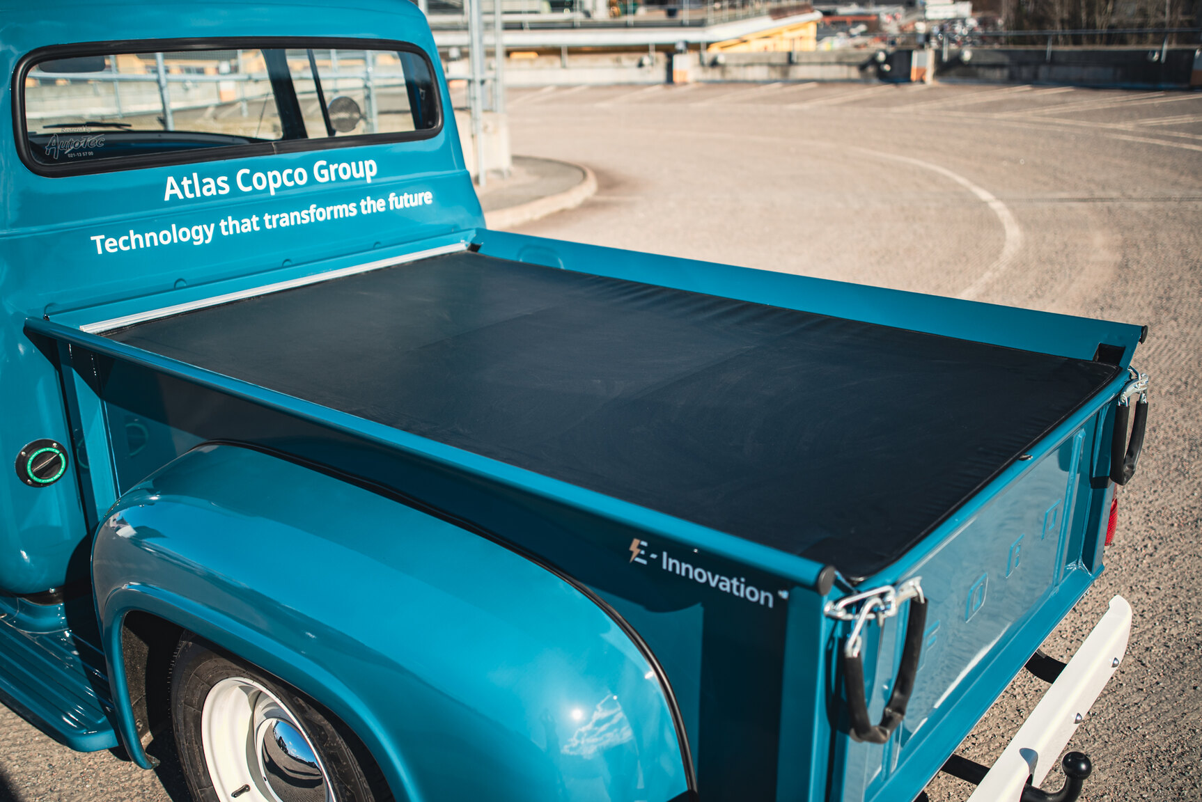 Aussenfoto 1956 FORD F100 Electric