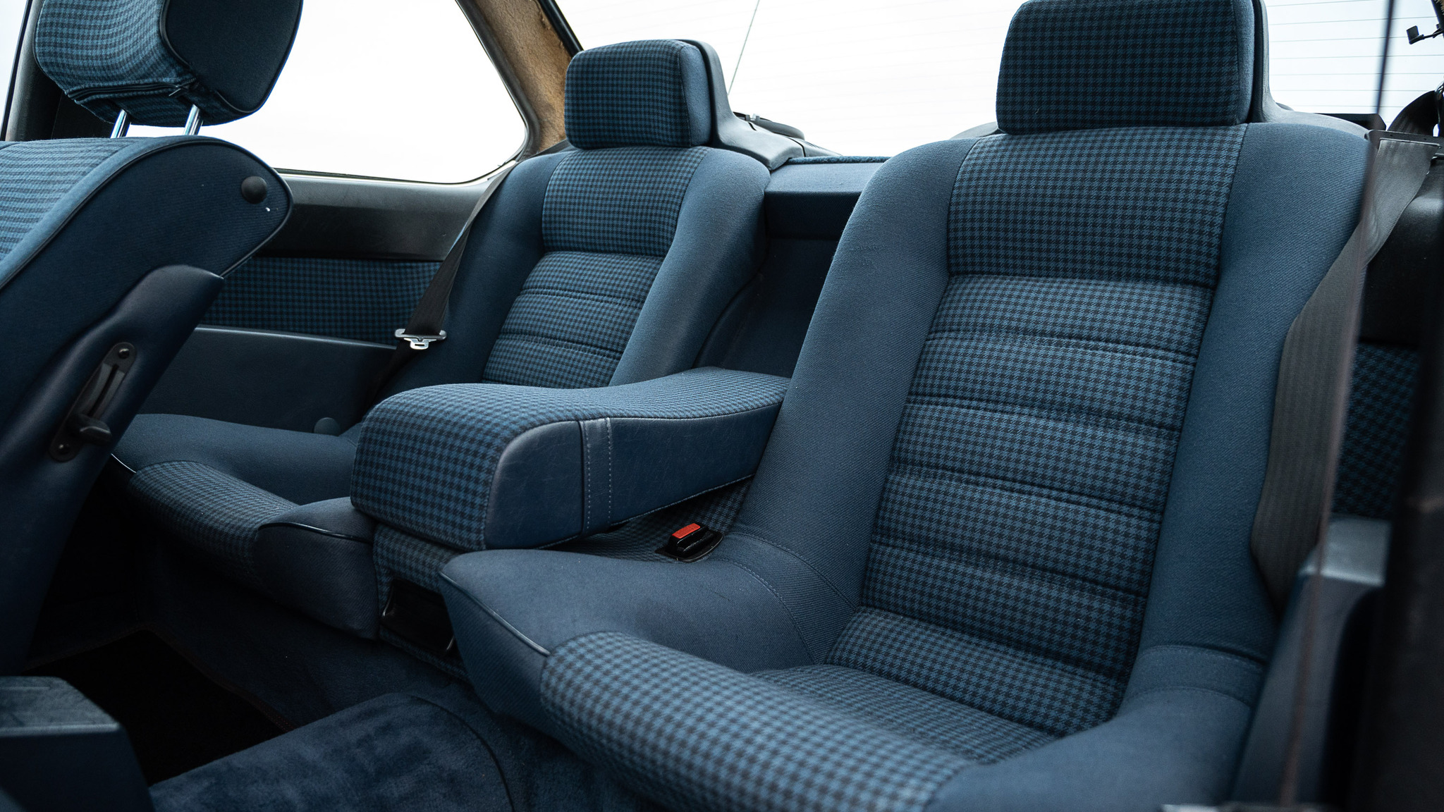 Interior image of 1983 BMW 635 CSi