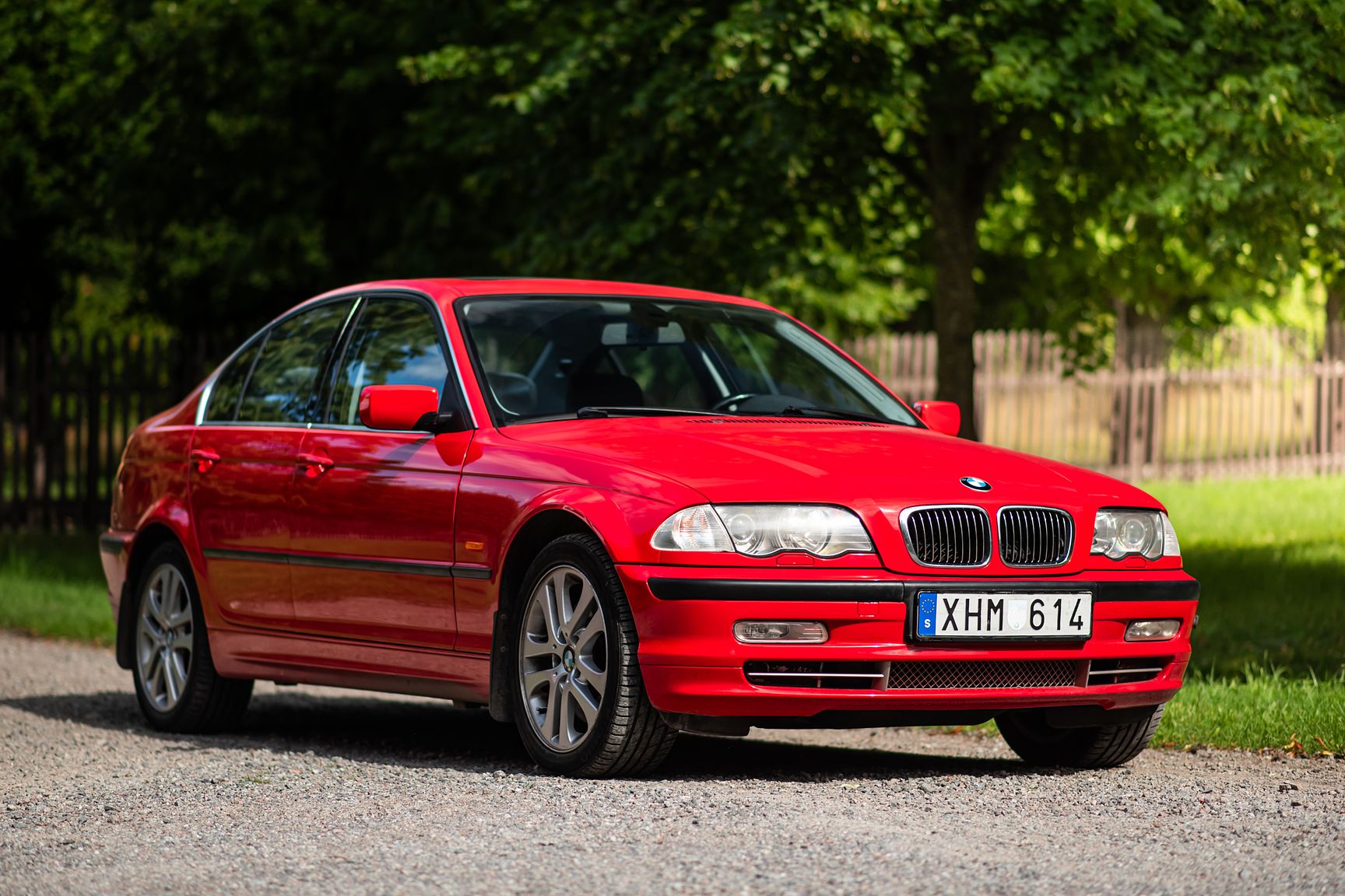 Exterior image of 2001 BMW 330Xi