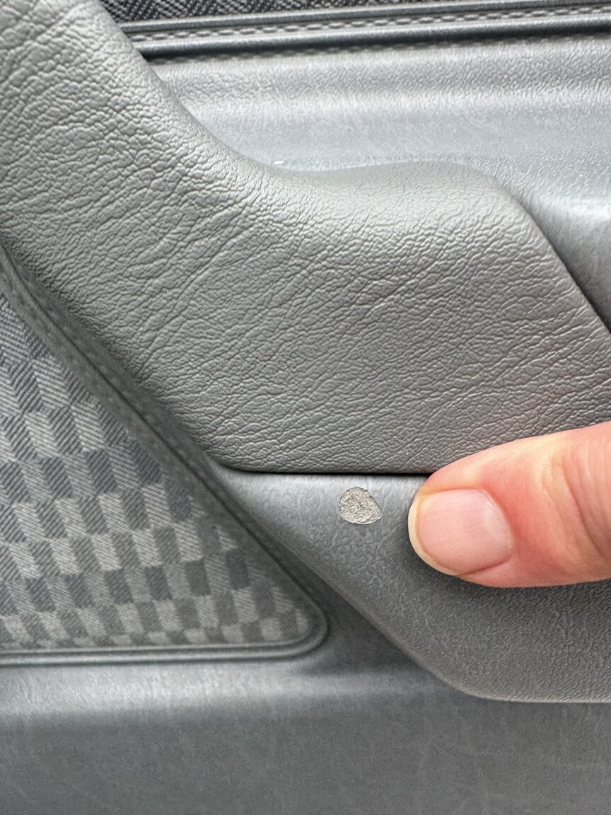 Interior image of 1992 Mercedes-Benz 190 D