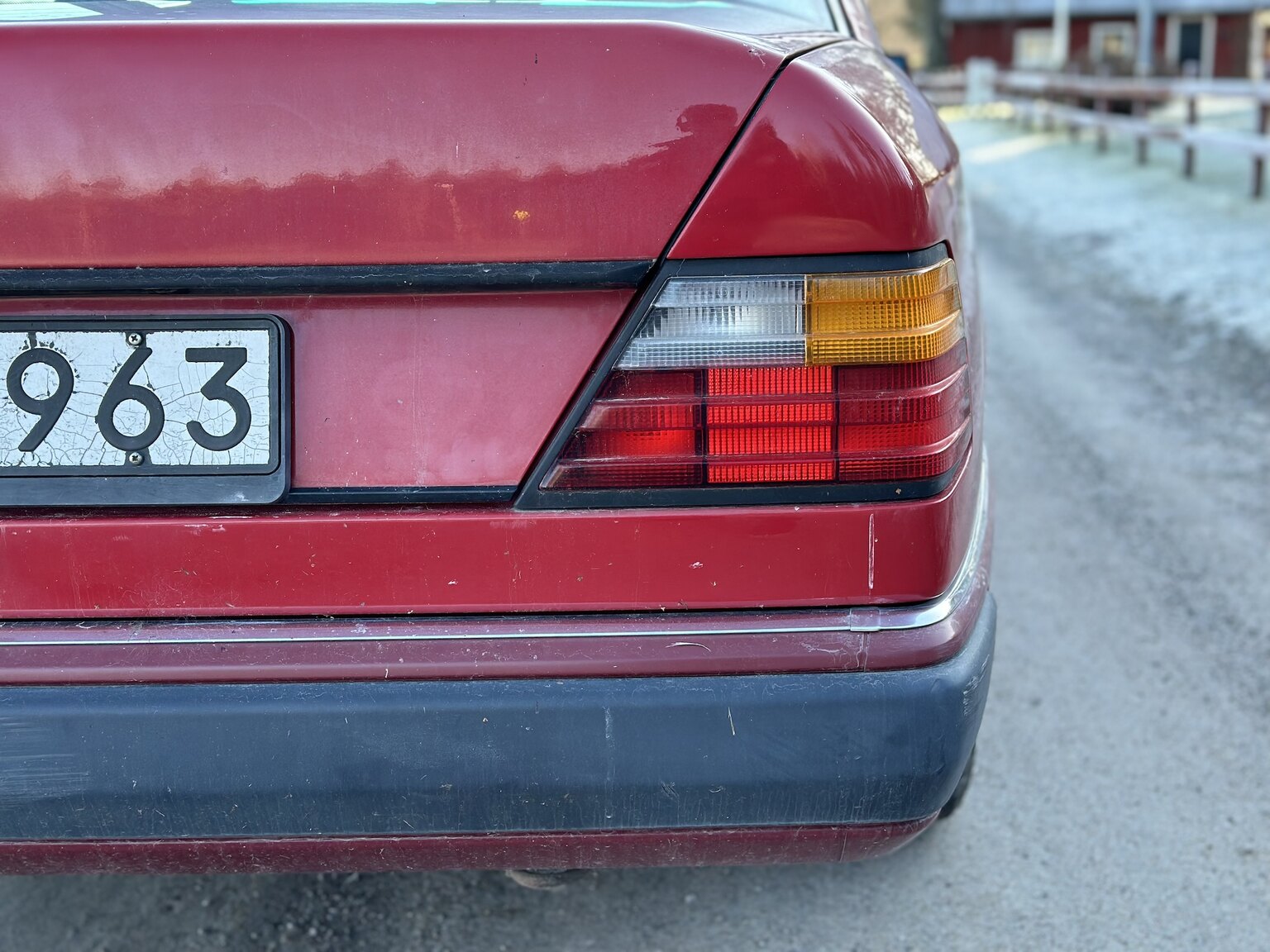 Exterior image of 1990 Mercedes-Benz 200 E