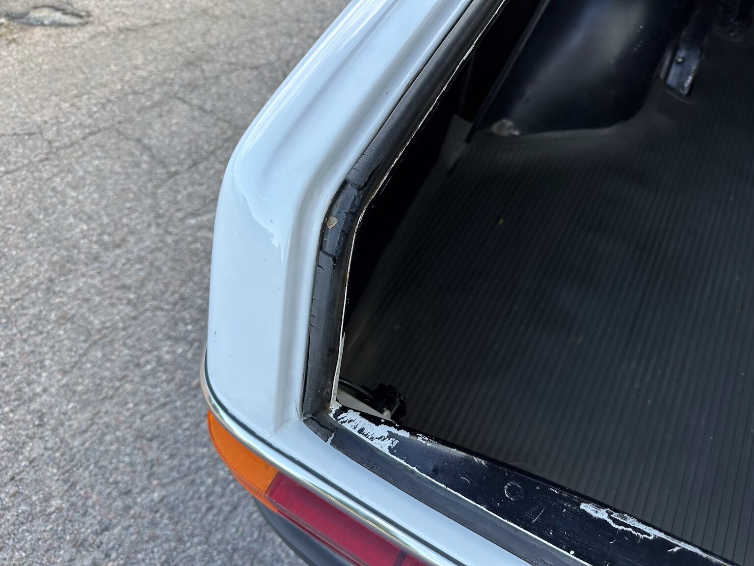 Innenraumfoto von 1975 Mercedes Benz 200