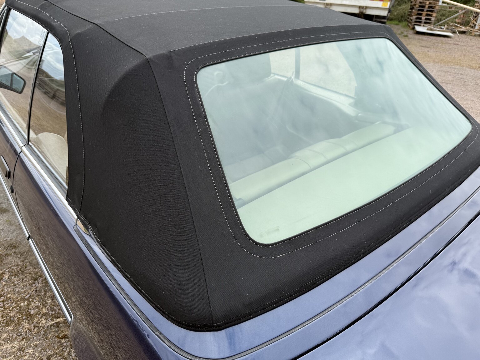 Exterior image of 1987 BMW 325i Convertible