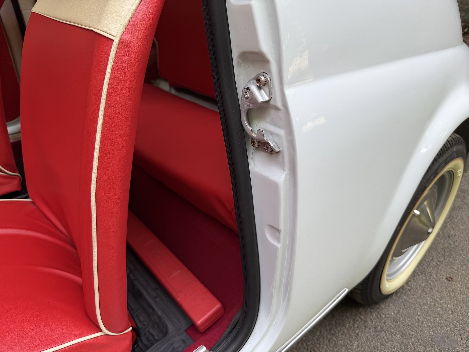 Interior image of 1965 Fiat 500F