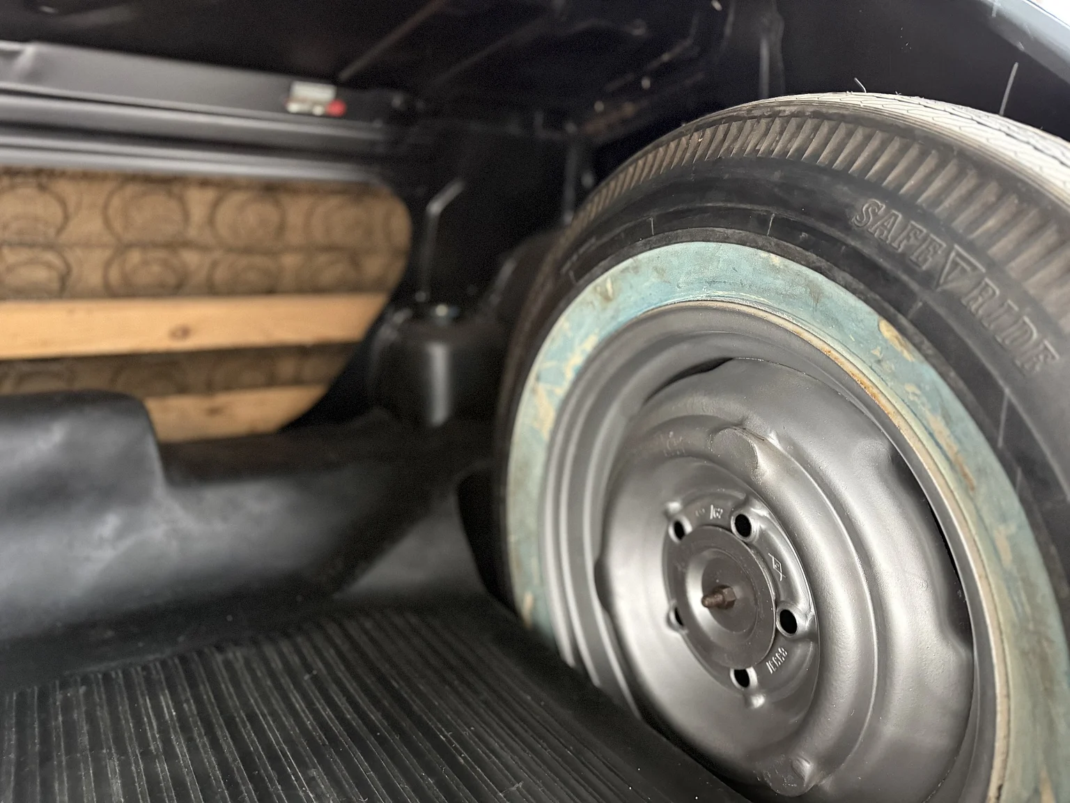 Interior image of 1964 Volvo PV544E Sport (34)