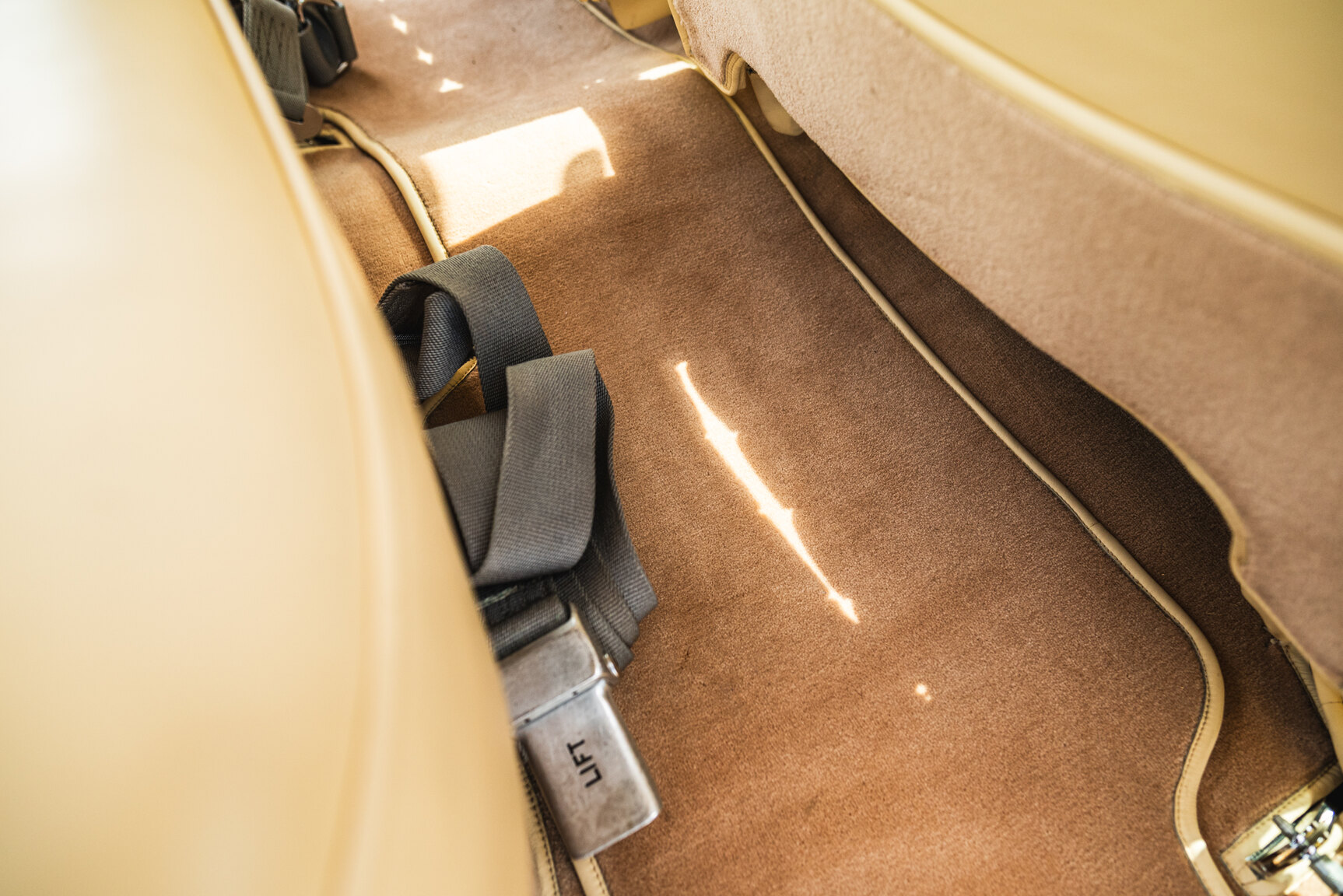 Interior image of 1960 Bentley S2 Continental 