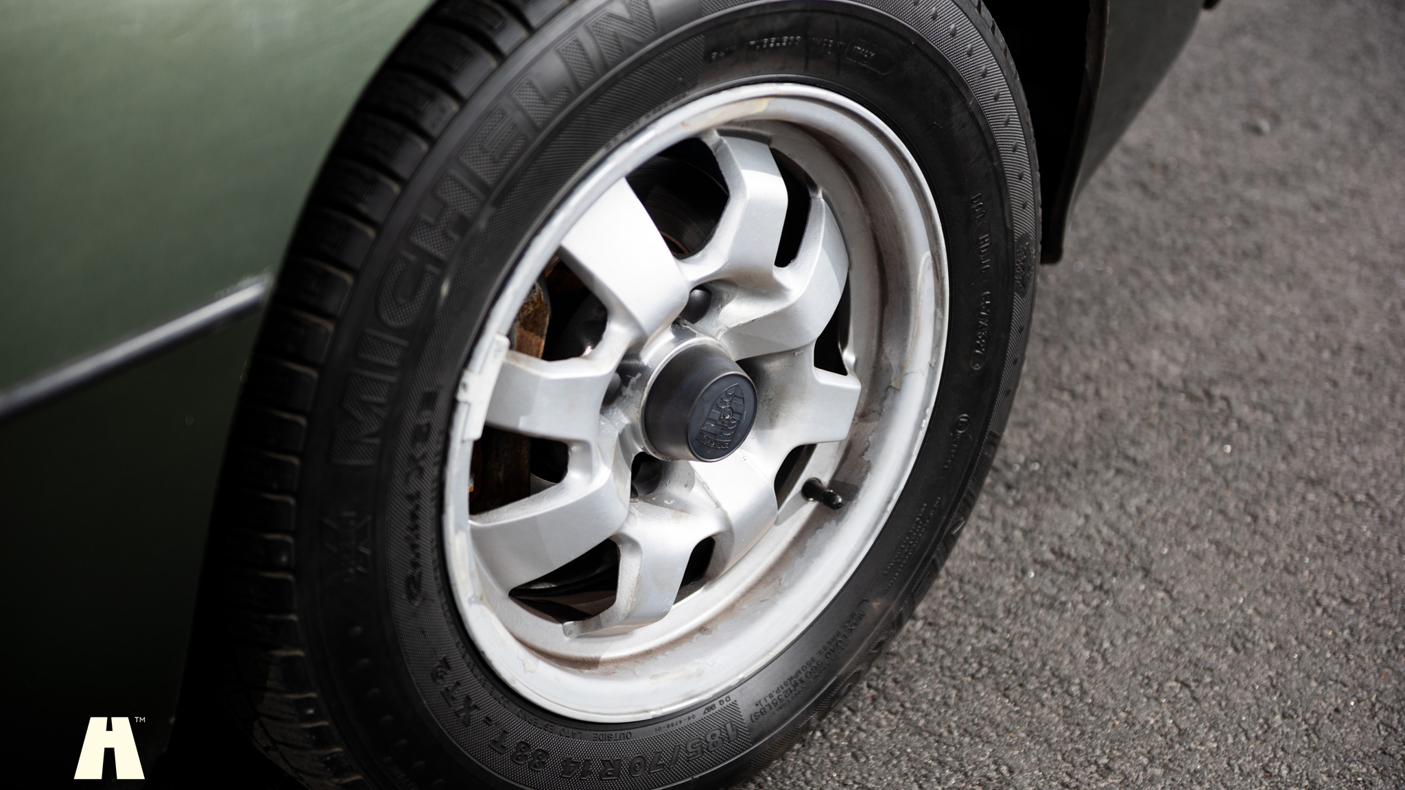 Exterior image of 1981 Porsche 924 (26)