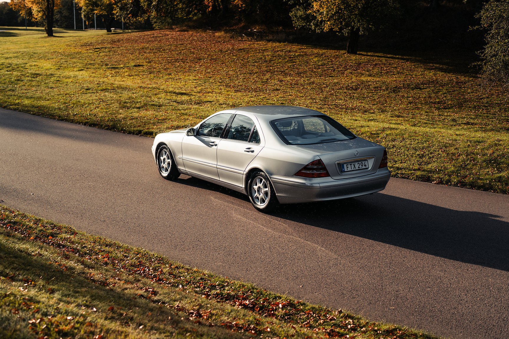 Exteriörbild på 1999 Mercedes-Benz S 320