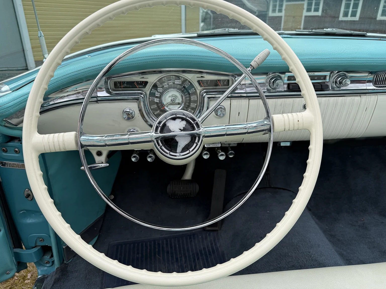 Interior image of 1955 Oldsmobile Super 88 (10)