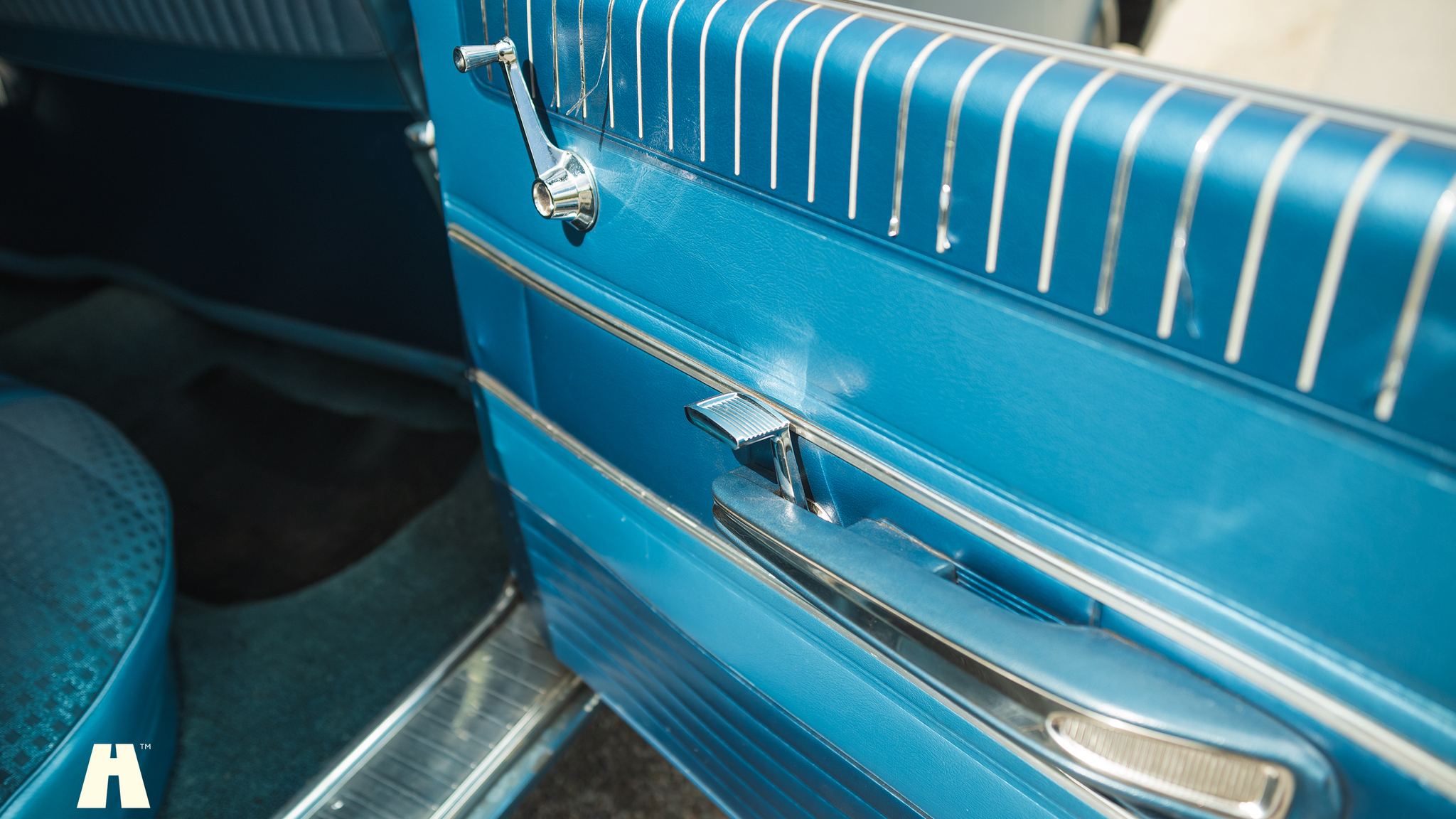 Interior image of 1963 Mercury Monterey Custom 4-door (47)