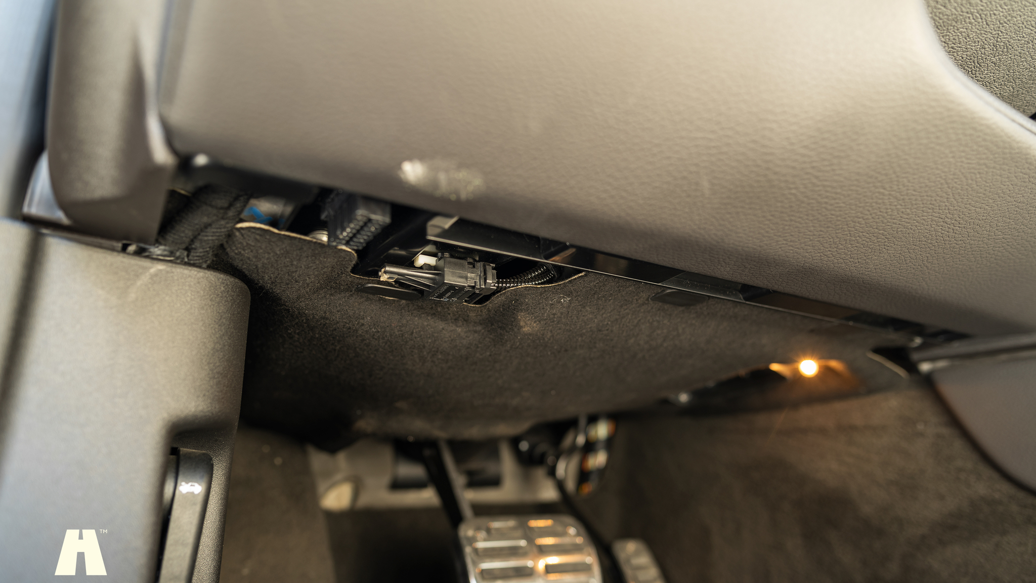 Innenraumfoto von 2008 Jaguar XKR (74)