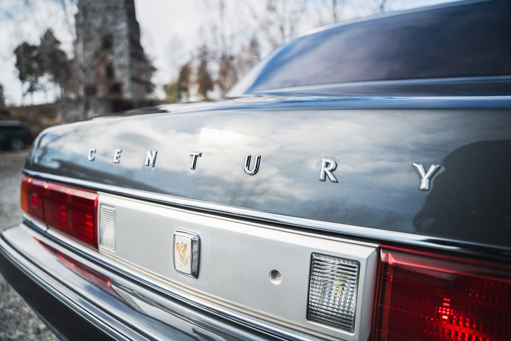 Exteriörbild på 2000 Toyota Century