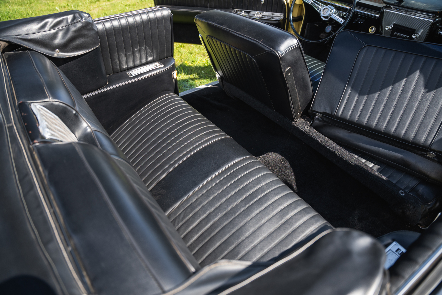 Innenraumfoto von 1961 Buick Electra 225 cab (54)