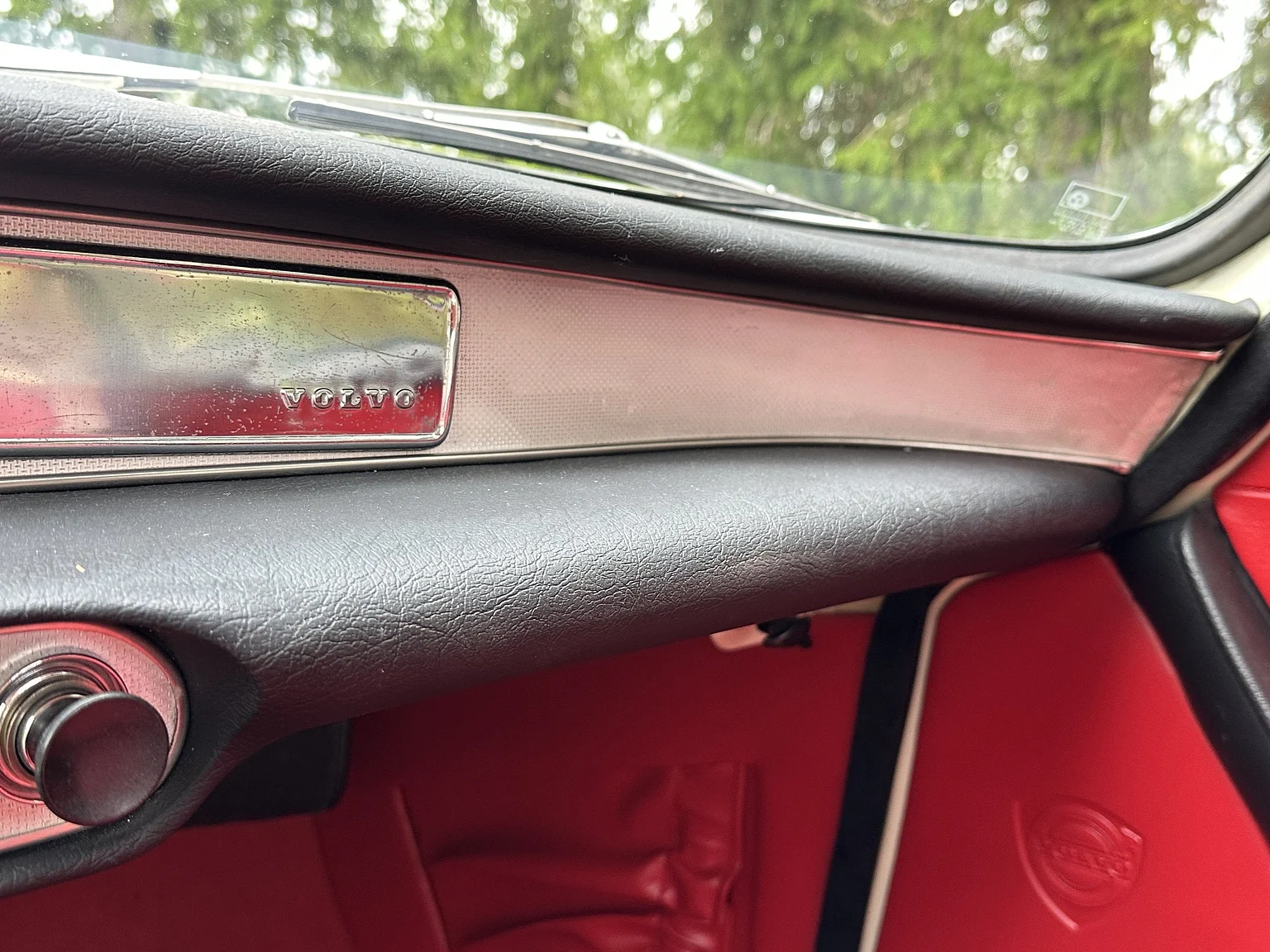 Interior image of 1964 Volvo P1800S (15)