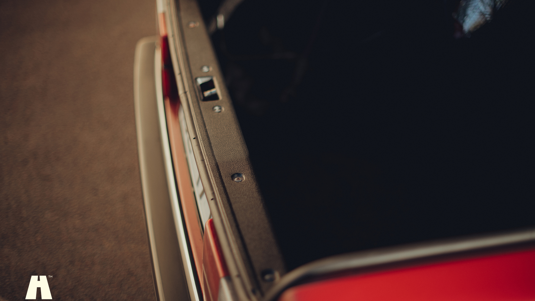 Interior image of 1988 Volvo 240 GL (56)